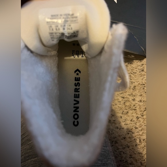 Platform converse. Only worn once. Good condition - Picture 3 of 4